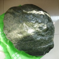 新疆玛纳斯原石44公斤