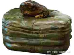 广西大化彩玉石奇石：金蟾